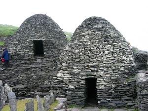 Skellig_Michael_-_cell_E_and_F